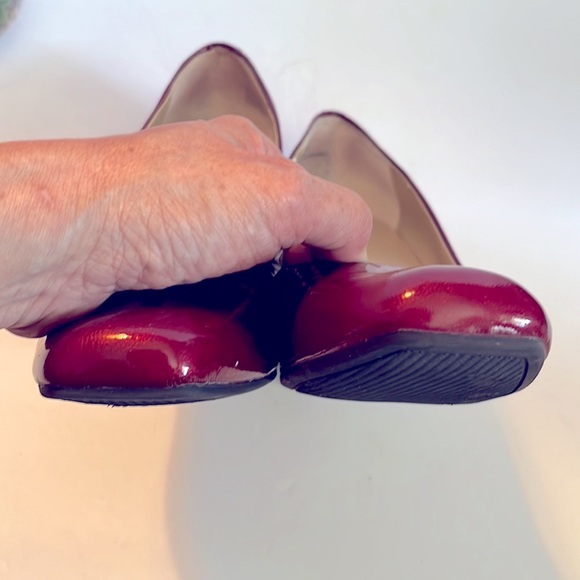 Me Too “Pebbles” patent leather heels - Picture 6 of 8